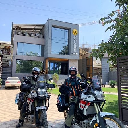 Cube House Osh Hotel Ngoại thất bức ảnh