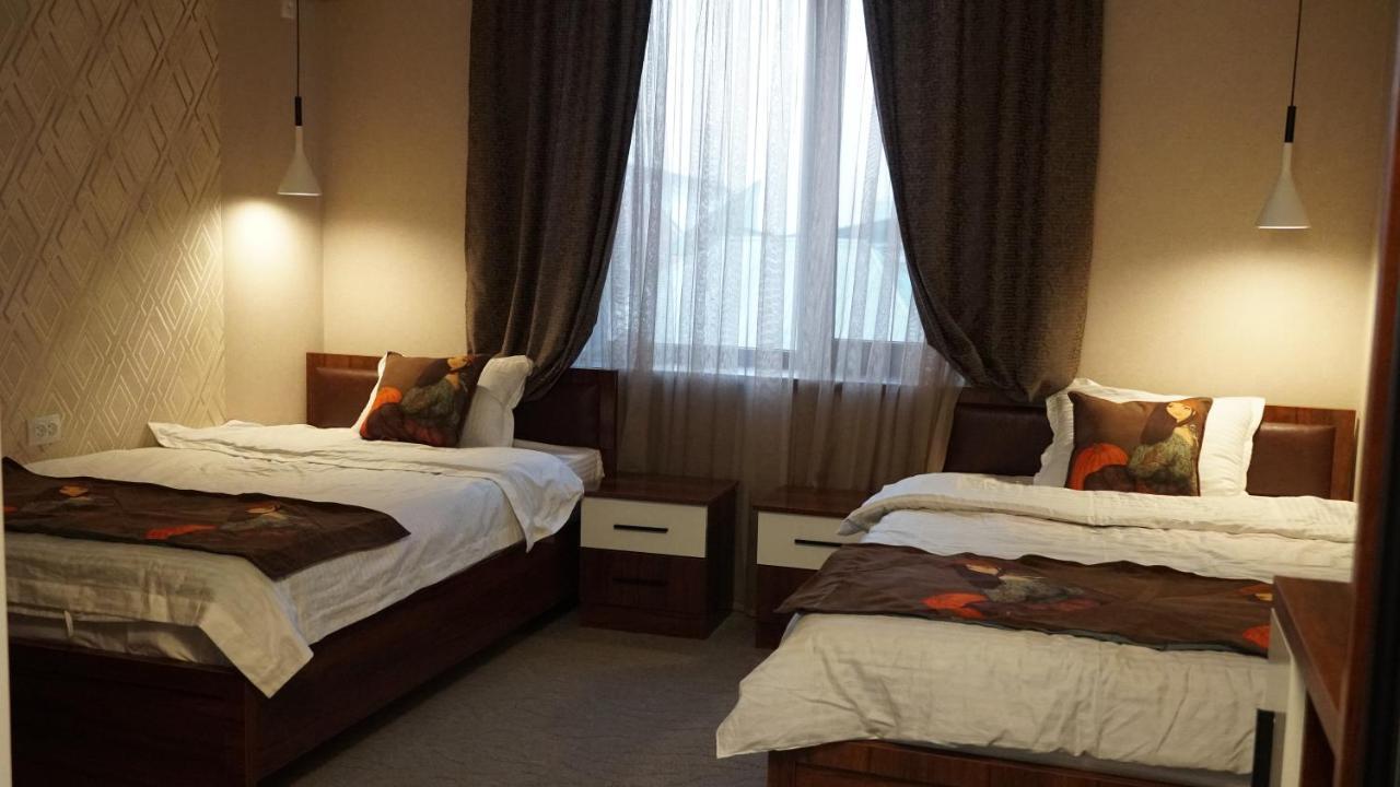 Cube House Osh Hotel Ngoại thất bức ảnh