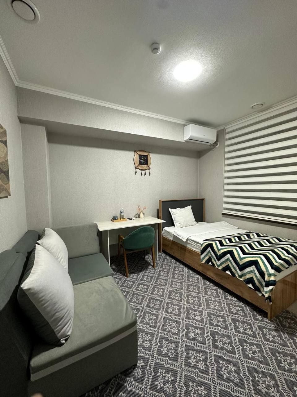 Cube House Osh Hotel Ngoại thất bức ảnh