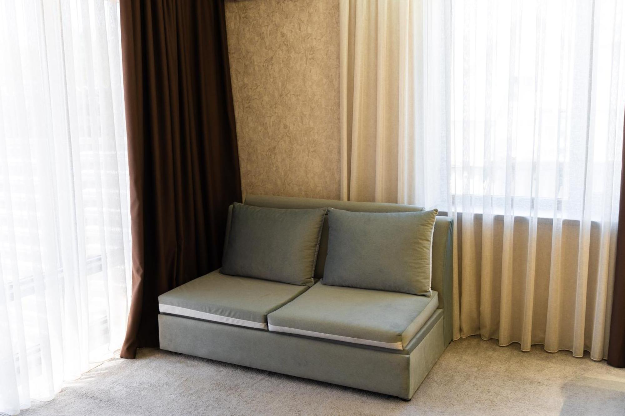 Cube House Osh Hotel Ngoại thất bức ảnh
