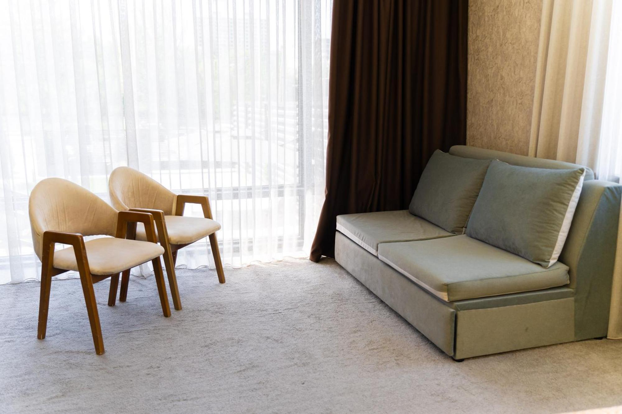 Cube House Osh Hotel Ngoại thất bức ảnh