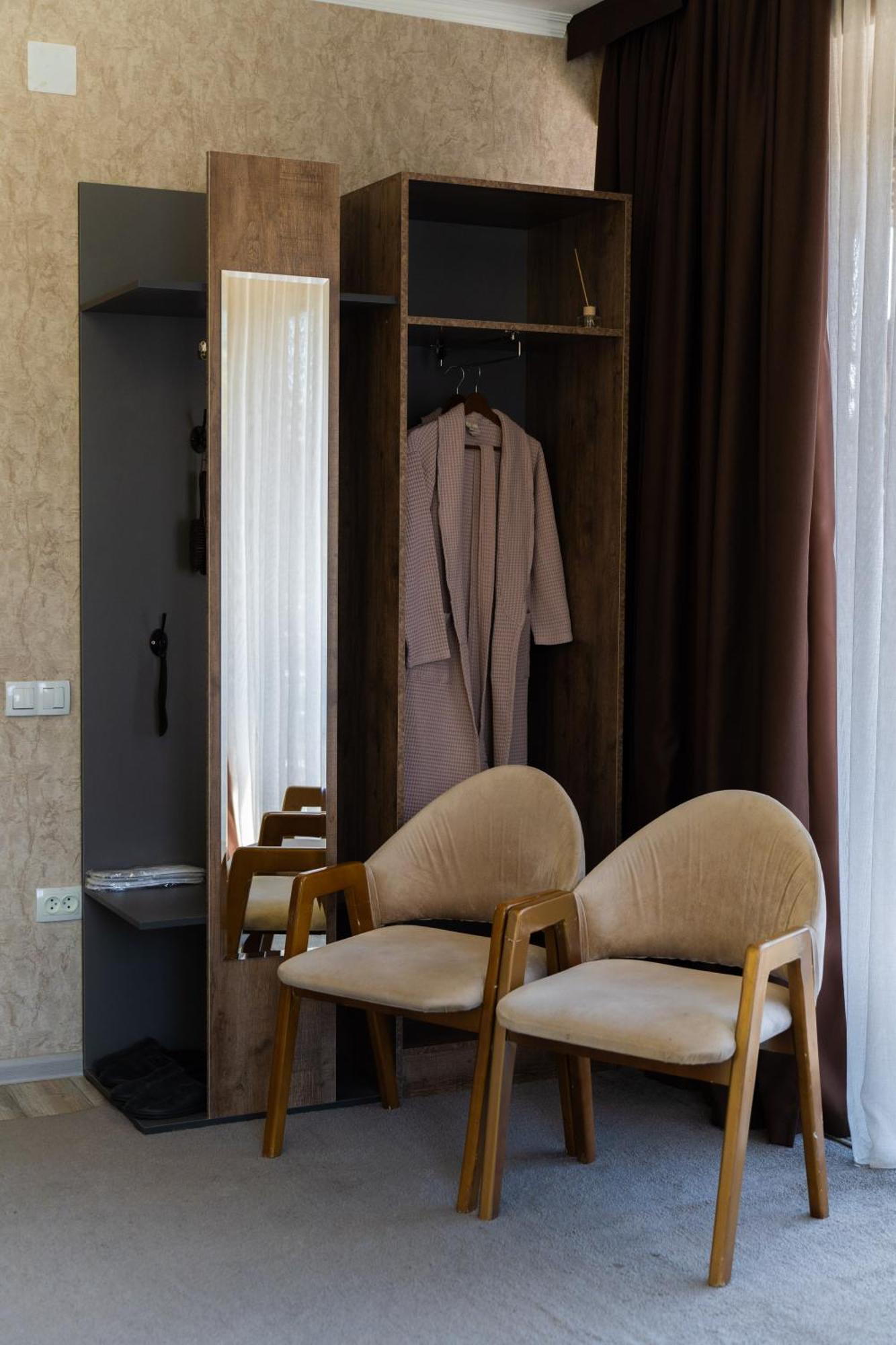 Cube House Osh Hotel Ngoại thất bức ảnh