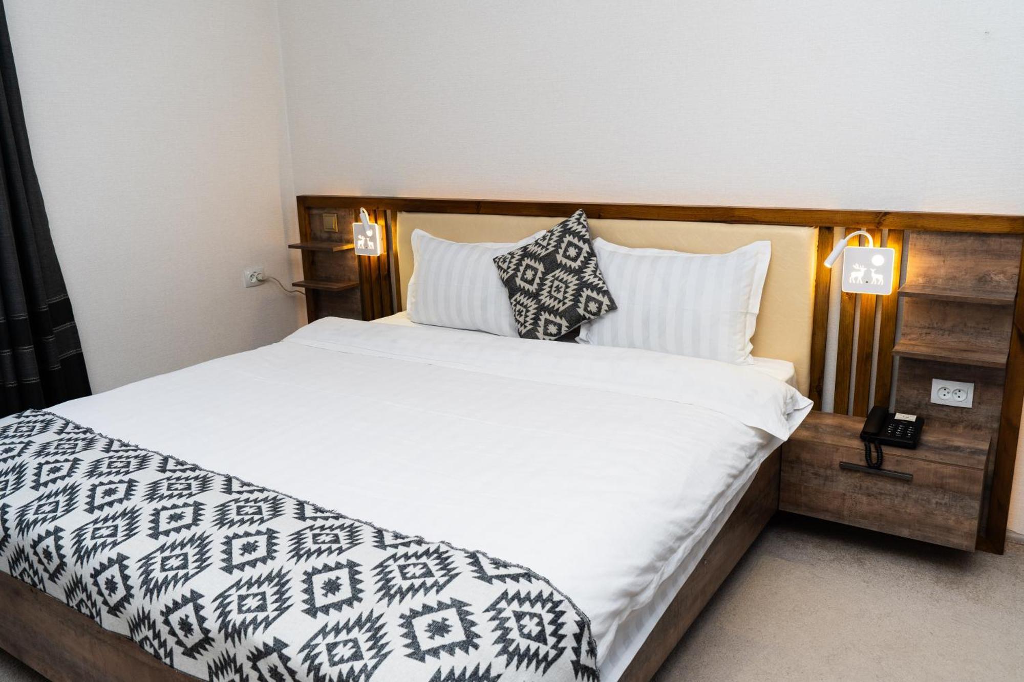 Cube House Osh Hotel Ngoại thất bức ảnh