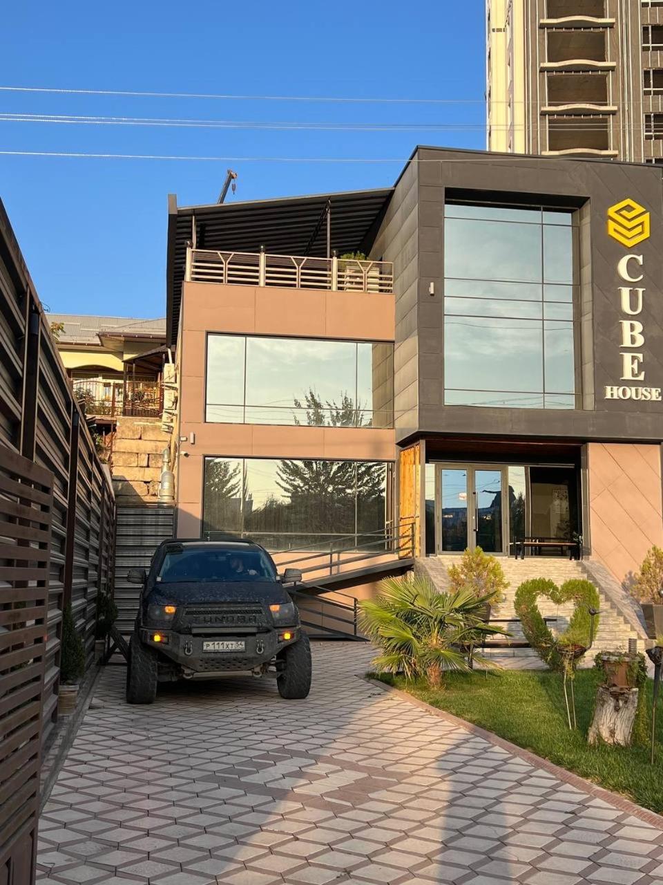 Cube House Osh Hotel Ngoại thất bức ảnh